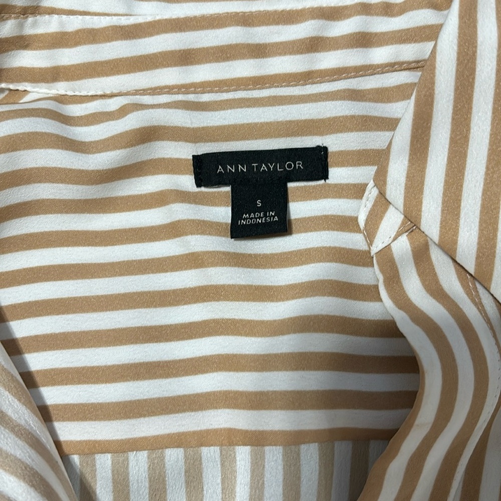 Ann Taylor Button Up Shell. Size Small. - image 1